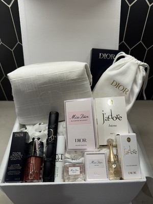 DIOR Beauty WHITE CD LOGO POUCH + Makeup & Fragrance 8 PC Gift Set