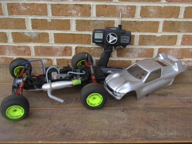 XXX NT NITRO JR RACING XR2  REMOTE  GAS  1:10 SCALE  CONTROL RC CAR / TRUCK 2WD - Image 3 of 4