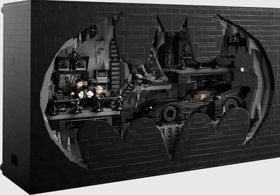 NEW 3981PCS Batman Batcave Shadow Box Building Block Set W/ FIGS