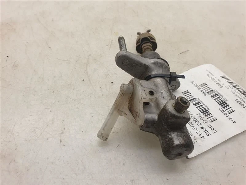 04-06 SCION XA 1.5L FWD AT CLUTCH MASTER CYLINDER  - Image 3 of 4