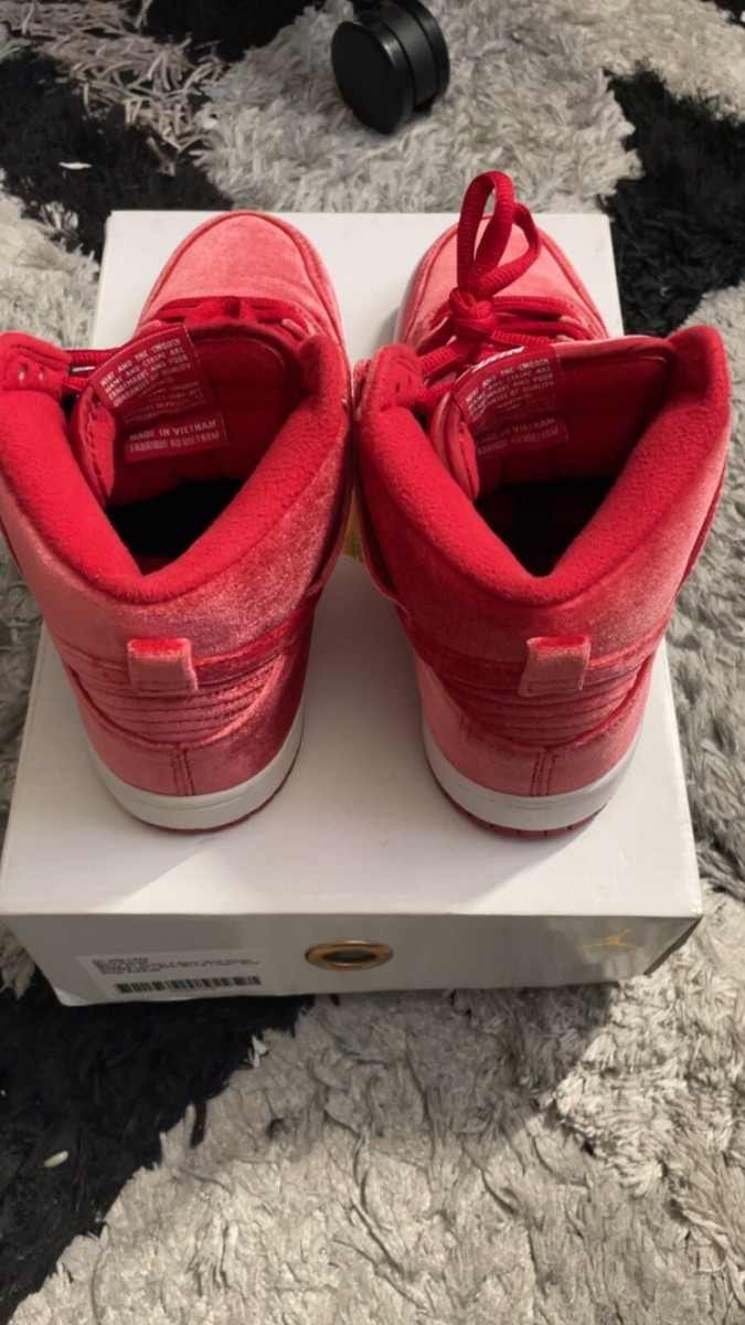 Rare-Nike SB Dunk High Premium red velvet 2016 Size 9  display picture 2