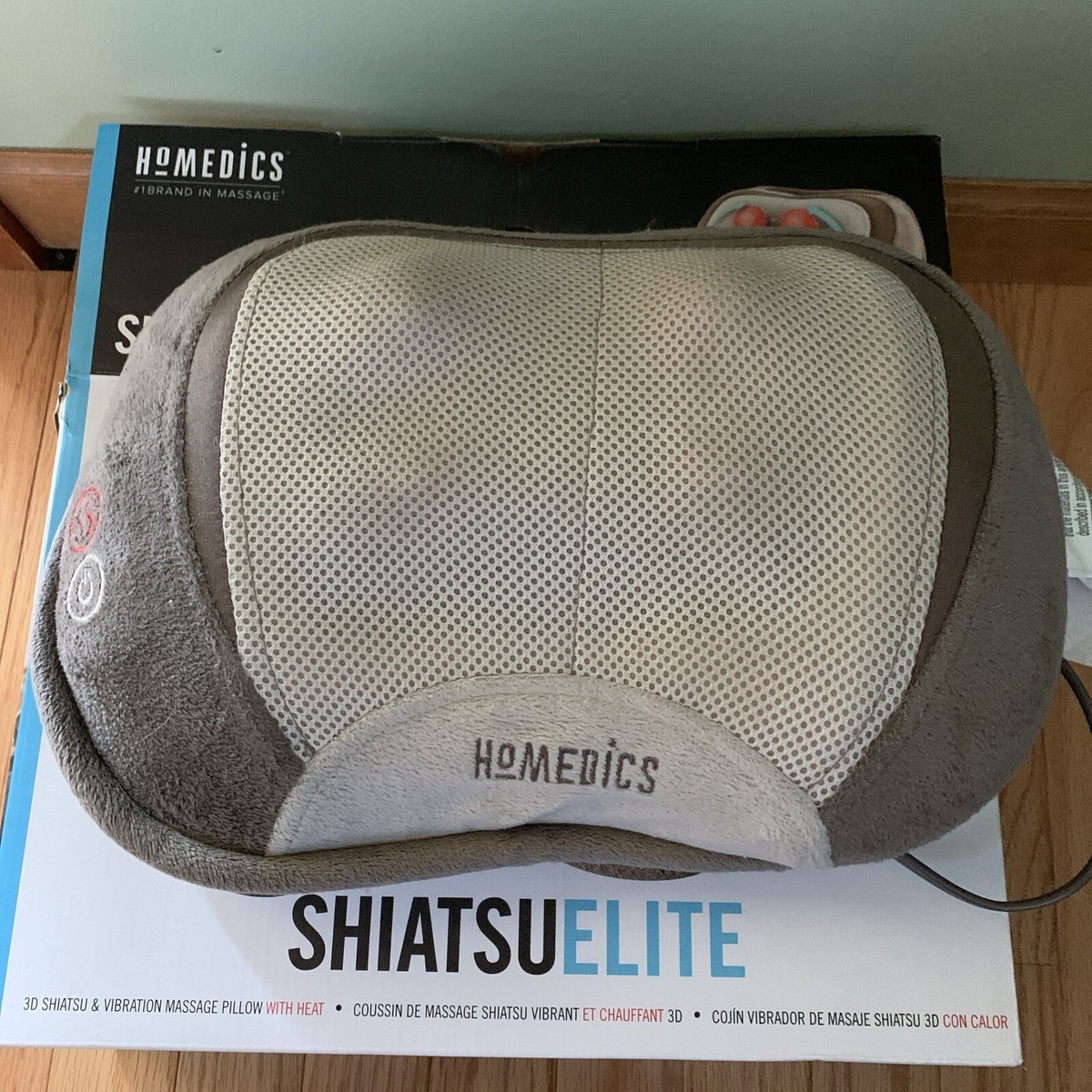 HoMedics SP-100H 3D Shiatsu and Vibration Massage Pillow with Heat W/ Box