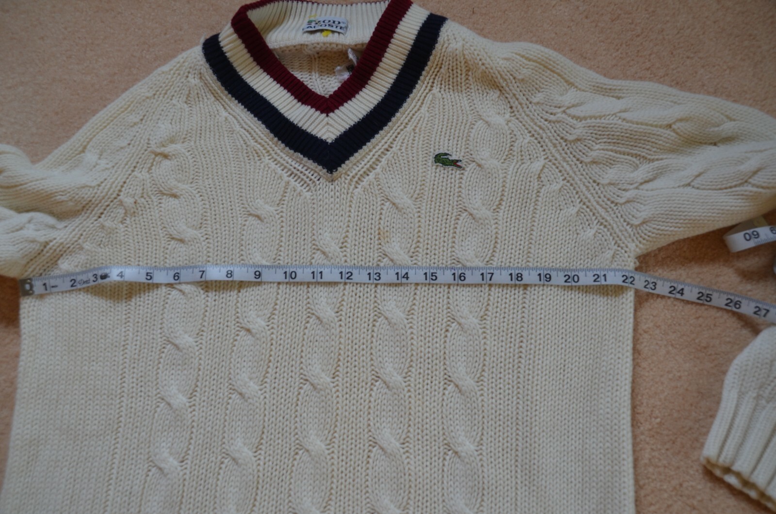 Vintage 1970'S Lacoste IZOD V-neck acrylic knit sweater, men's size L acrylic beige type brown Vintage Second Hand