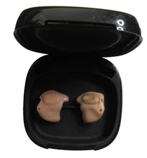 Widex Unique 440 CIC (completely-in-the-canal) Hearing Aid Pair