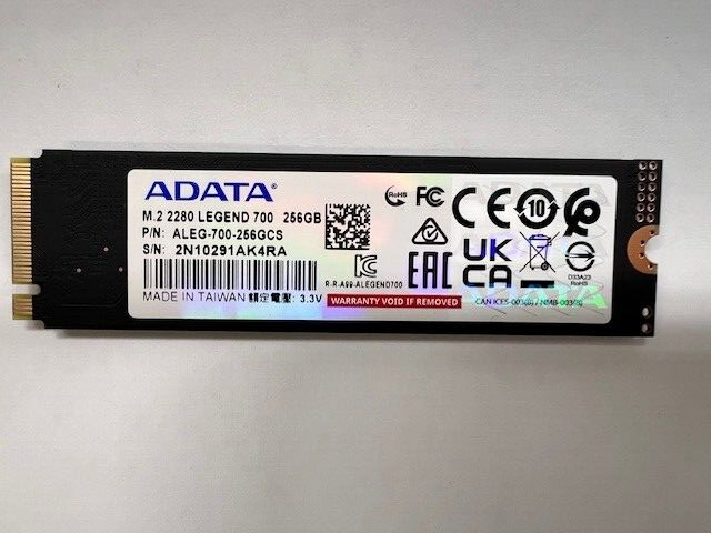 内蔵型SSD ADATA LEGEND 700 2TB M.2 SSD ADATA LEGEND 700 GOLD PCIe Gen3 x4 M.2 2280 Solid State