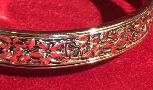 Bracciale Braccialetto Non Cernierato Grandmas Estate HTF Krementz Oro Repousse Forget Me Not Cerniera - Foto 2 di 11