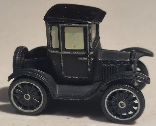 Lizzie Disney Pixar Cars 2 auto in metallo pressofuso modello T Mattel - Foto 2 di 5