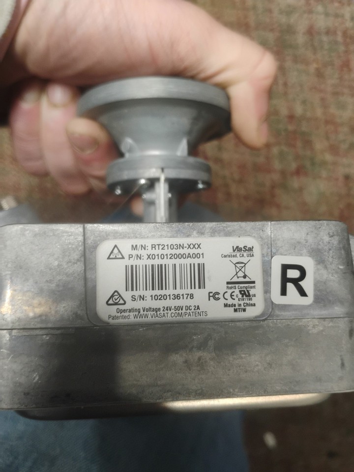 LNB Satellite Viasat RT4000N P/N X0101700A001 - Occasion Fonctionnel