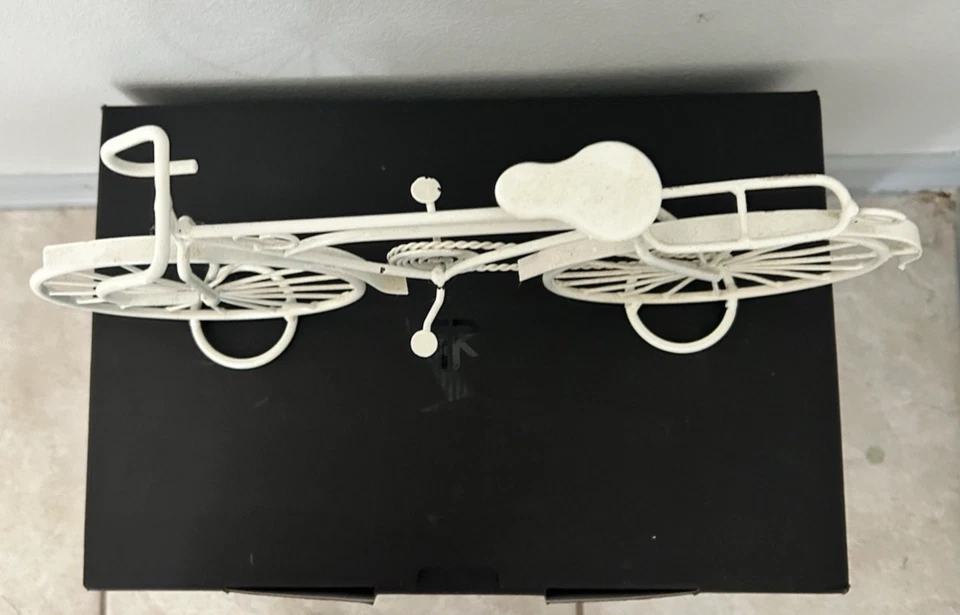 White Wrought Iron Bicycle Table Top Sculpture - Image 3 of 3