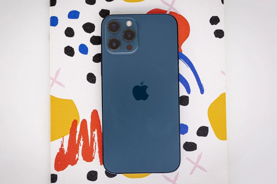 Nuovo Apple iPhone 12 Pro Max 5G 128GB/256GB Sbloccato Smartphone Dual SIM 6,7” - Immagine 2 di 4