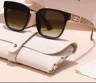 Foto 1 di 11