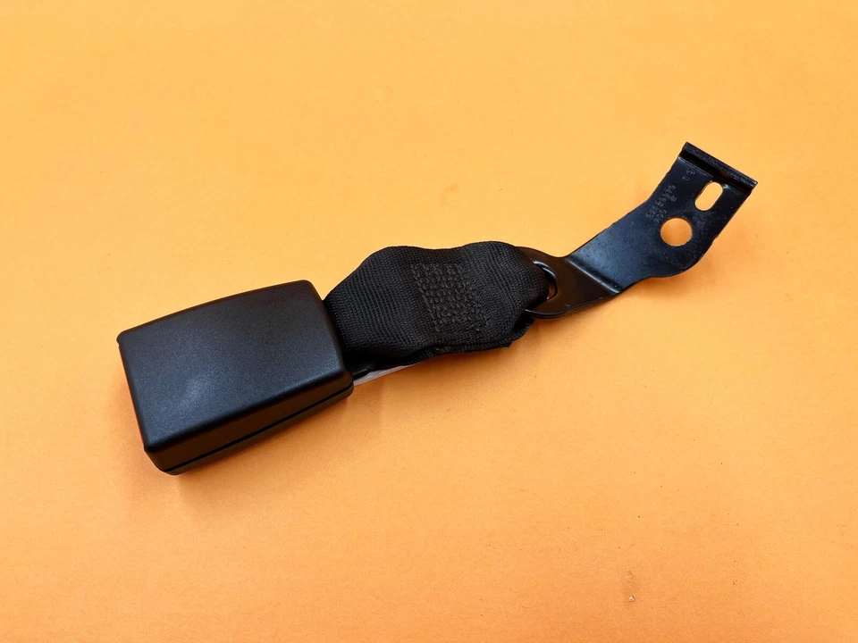 15-21 MERCEDES BENZ C300 W205 ЗАДНИЙ ПРАВЫЙ ПАССАЖИРСКИЙ ПРАВЫЙ БОКОВОЙ РЕМЕНЬ БЕЗОПАСНОСТИ ПРЯЖКА OEM - Изображение 3 из 4