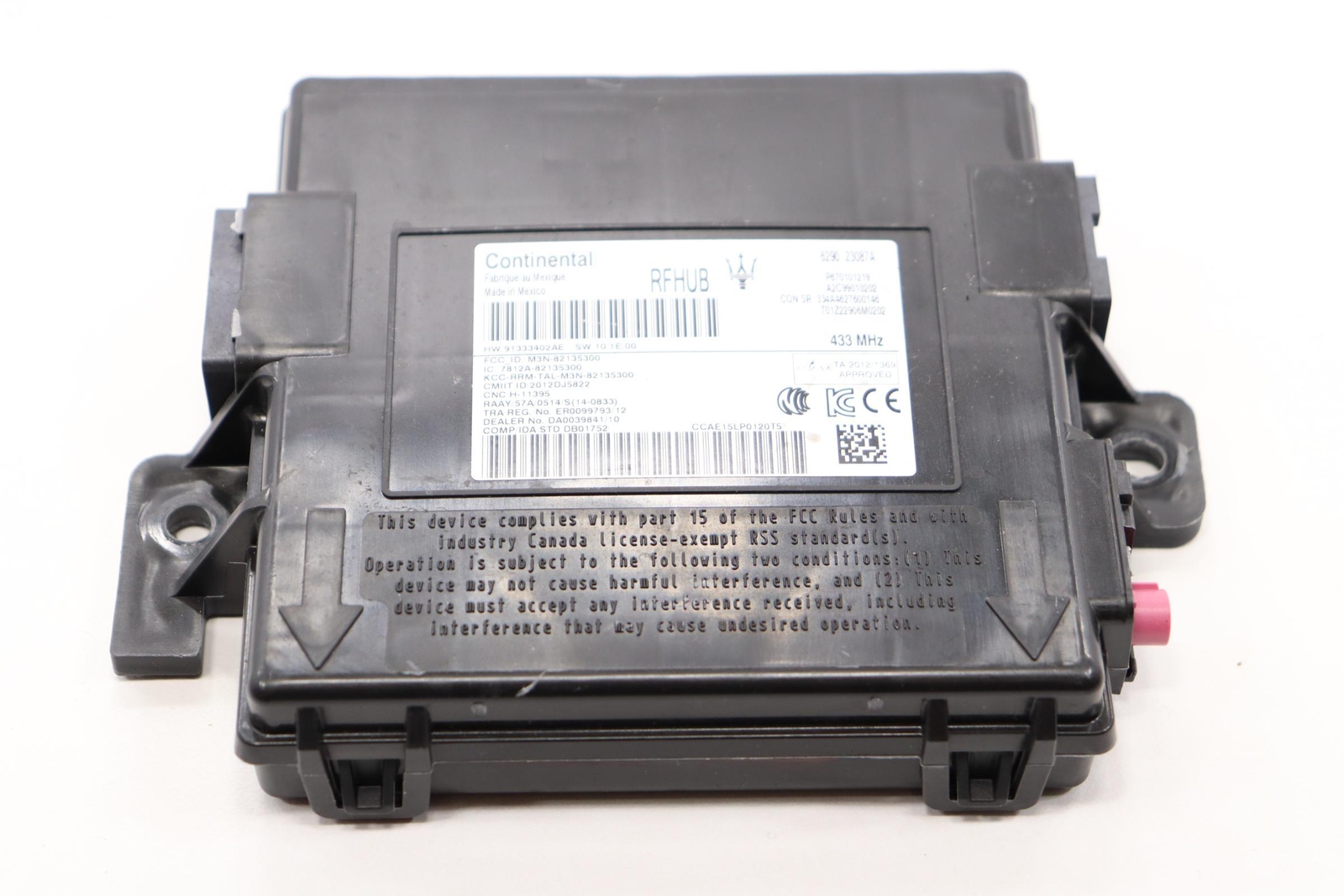 2017-2024 MASERATI QUATTROPTE KEYLESS ENTRY PASSIVE ANTENNA MODULE OEM 670101219