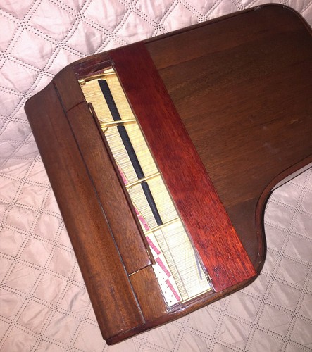 MODEL GRAND PIANO MID-CENTURY STYLED BY ED KLEIN 9 3/4" IN HEIGHT - VERY NICE!!! - Picture 11 of 12
