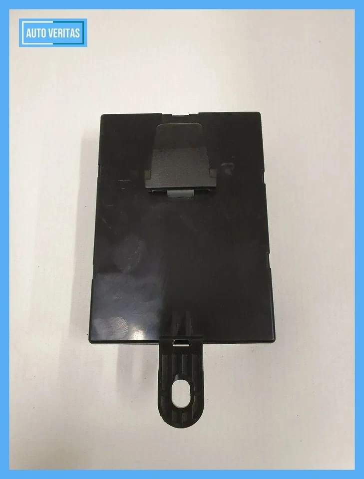 Kia Carnival 2 II OK54D67720 - Image 2 of 3