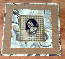 Dog quilted table topper of Wall Hanging, 15.5 x 15.5 in, brown  gray