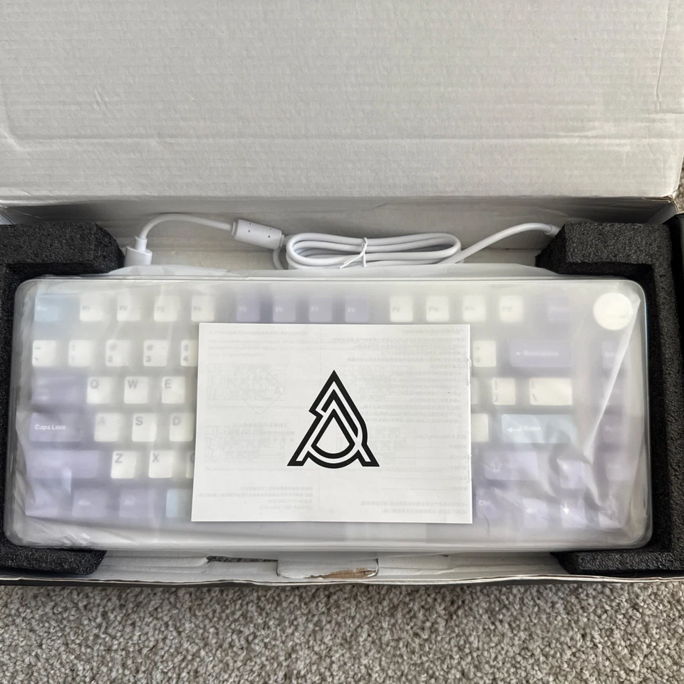 AJAZZ AK820 MAX Tri-Mode RGB Gaming Mechanical Keyboard with Adjustable Drivers - Image 3 of 4