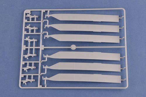 81773 Hobby Boss: CH-47D CHINOOK in 1:48 - Picture 10 of 12