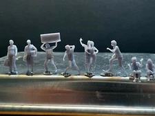 1:64 Figures  - Resin / unpainted - For Dioramas #220 Miniature Figures 164 Fig