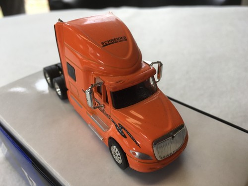H0-LKW TON 4 x FREIGHTLINER Cascadia + Columbia Spedition "SCHNEIDER National" - Bild 23 von 24