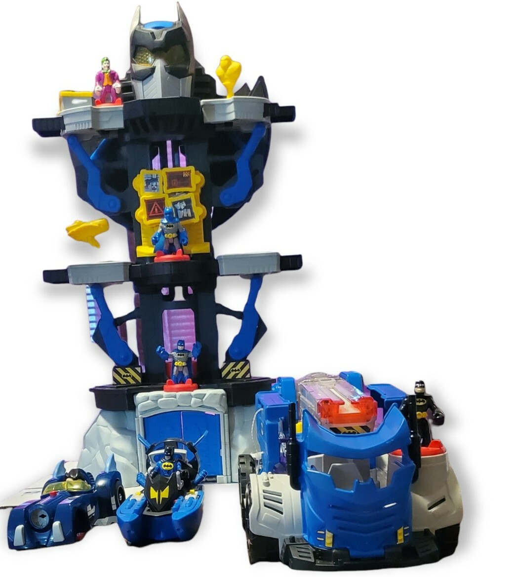Imaginext Transforming Batcave Playset Figures Mobile Command