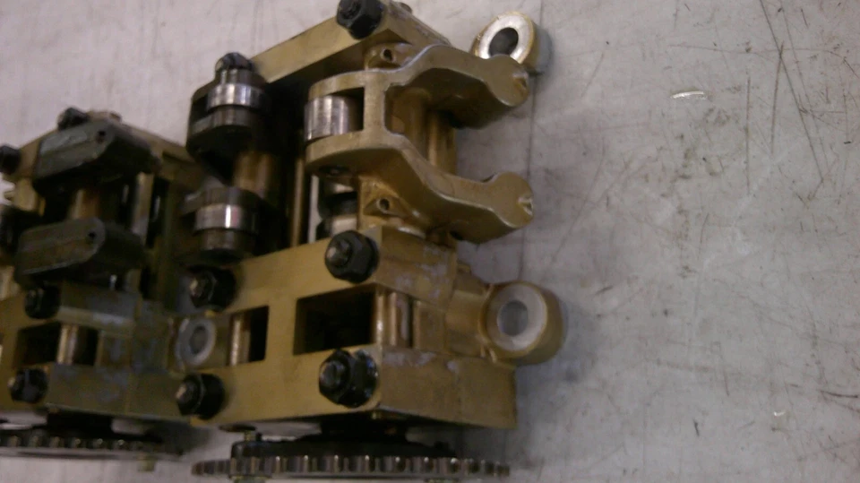 Conjunto de brazo basculante árbol de levas delantero trasero Victory Kingpin 2004-2005 Foto 4 de 4