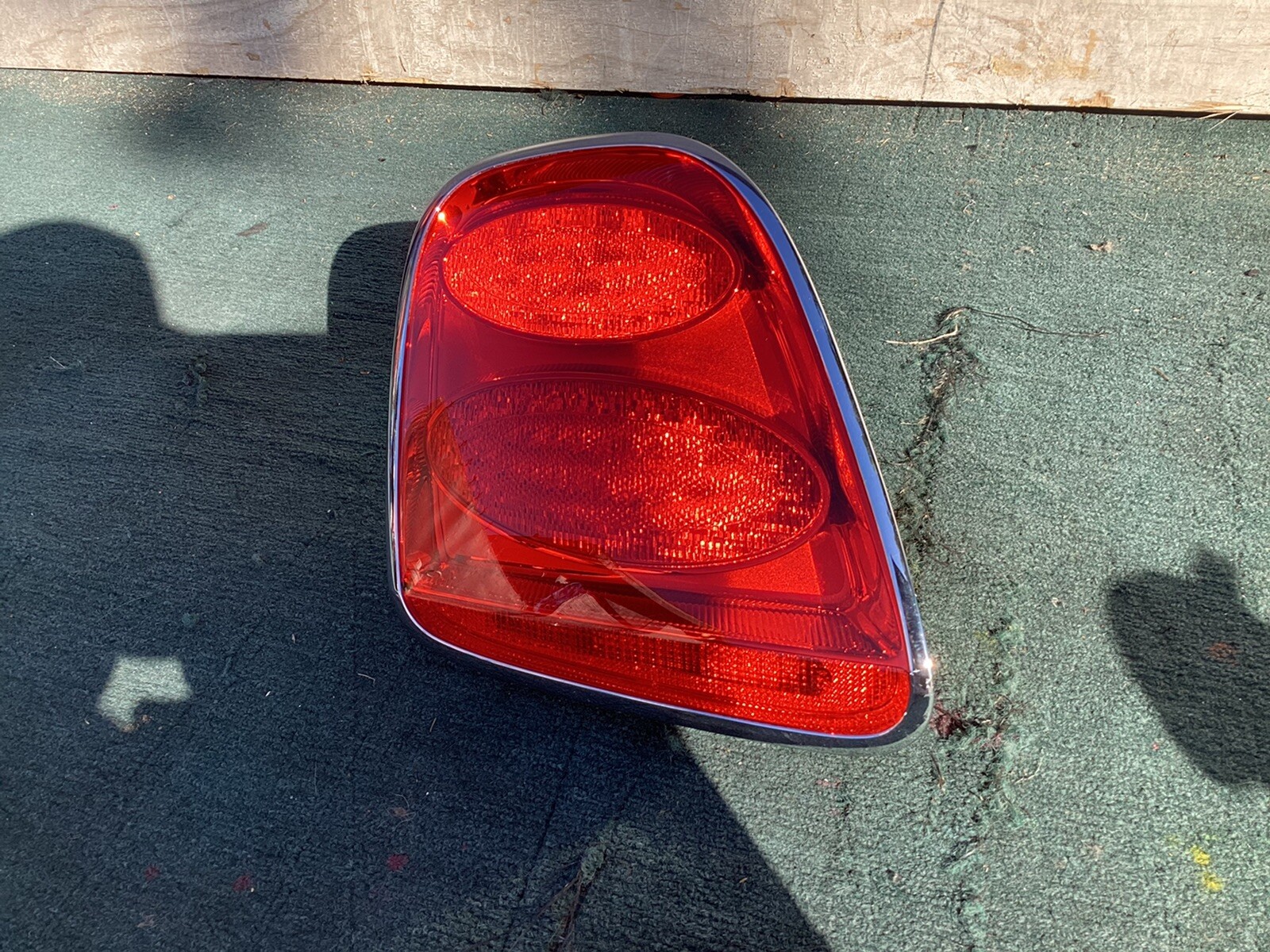 2006 2007 2008 2009 2010 2011 2012 BENTLEY FLYING SPUR LEFT  TAIL LIGHT OEM USED