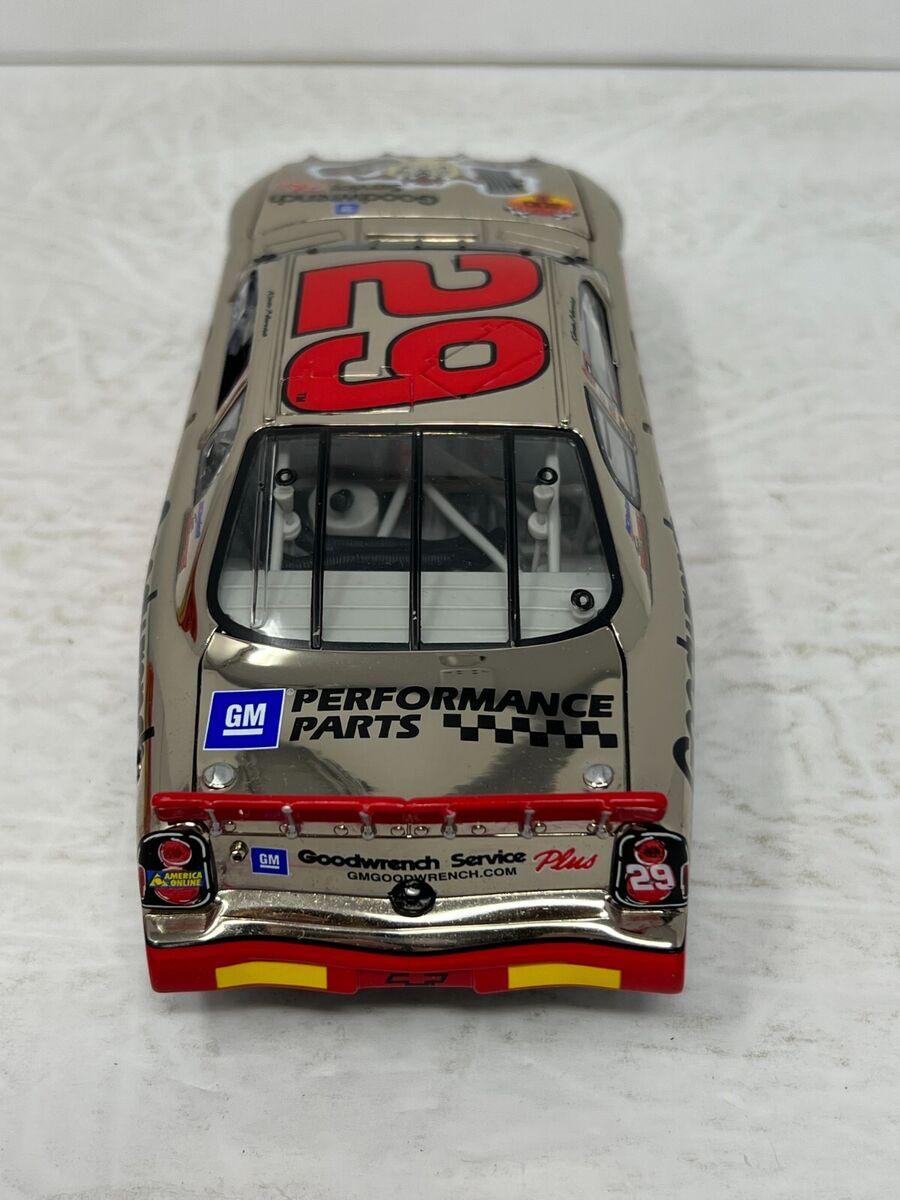 ルーニーテューンズNASCAR 公認1/24ダイキャスト(黄色)❶ ルーニーテューンズNASCAR 公認1/24ダイキャスト(黄色)➀ - メルカリ