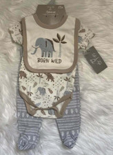 NWT Le Top Bebe 3pc. Matching Set Bodysuit, footed pants,  bib Size 0-3mos.