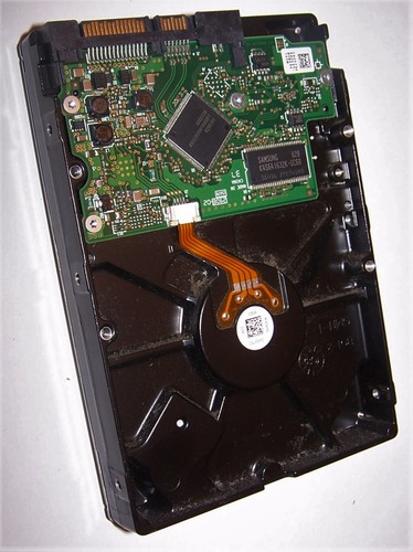 Disco duro HITACHI Deskstar modelo HDP725016GLA380 160 GB - 7200 RPM - SATA - Imagen 4 de 5