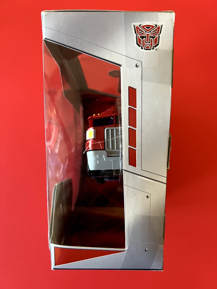 Transformers Optimus Prime | Classic Voyager  | Hasbro CHUG | MISB - Image 4 of 4