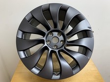 1 x TESLA MODEL Y 21