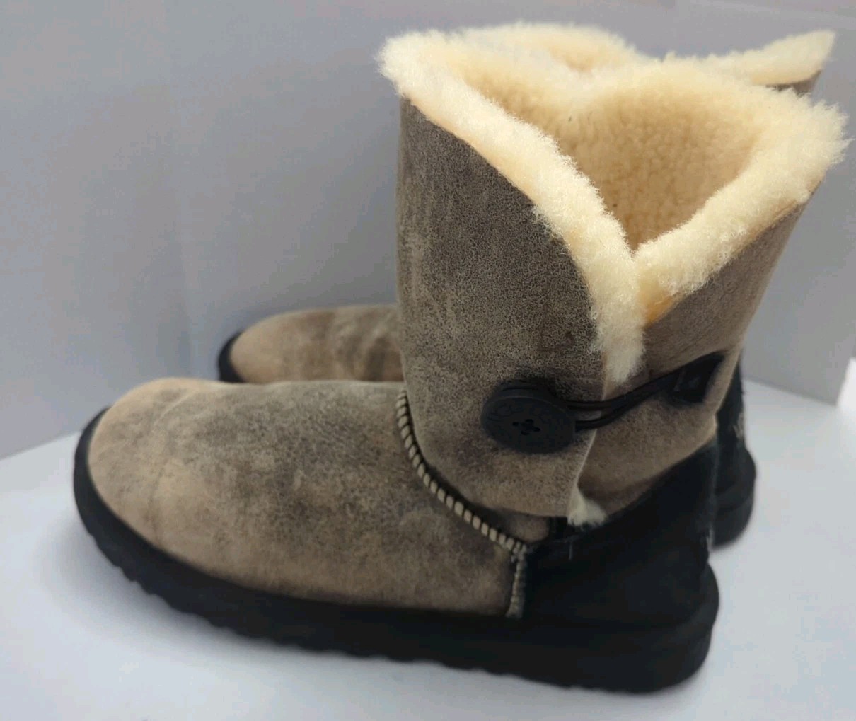 UGG Australia Bailey Button Genuine Sheepskin Bom… - image 3