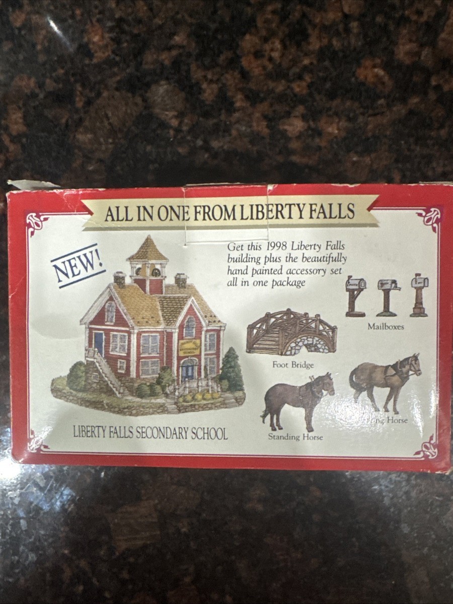 The Americana Collection Liberty Falls Houses / Buildings - Lot of
