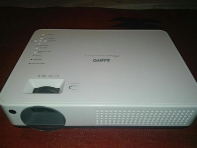 sanyo beamer PRO xtraX Multiverse Projector