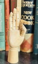 Jointed Wooden Manikin Right Hand Model for Artist Drawing Sketching Moveable