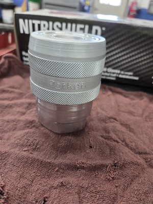 Parker 71-3C16-20F Hydraulic Quick Connect Hose Coupling, Steel Body,
