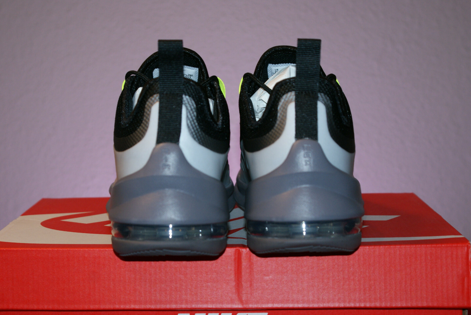 Nike : AIR MAX AXIS / Men's - Youth Size 7 / Women's 8.5 / AH5222 image 8