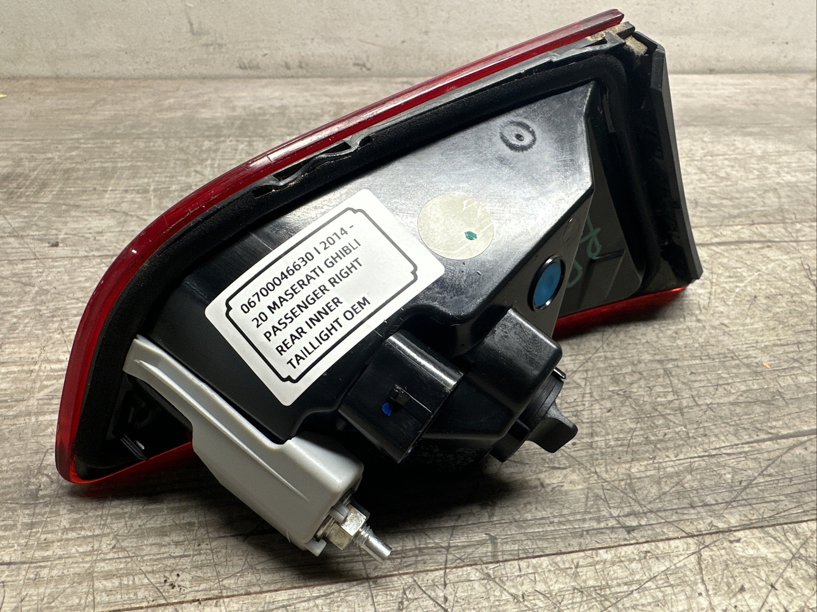 06700046630 I 2014 - 20 MASERATI GHIBLI PASSENGER RIGHT REAR INNER TAILLIGHT OEM