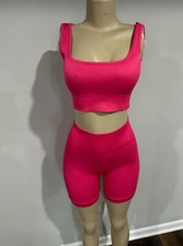 Workout Set Size Medium Women New Hot Pink Scrunch High Rise Shorts Bra