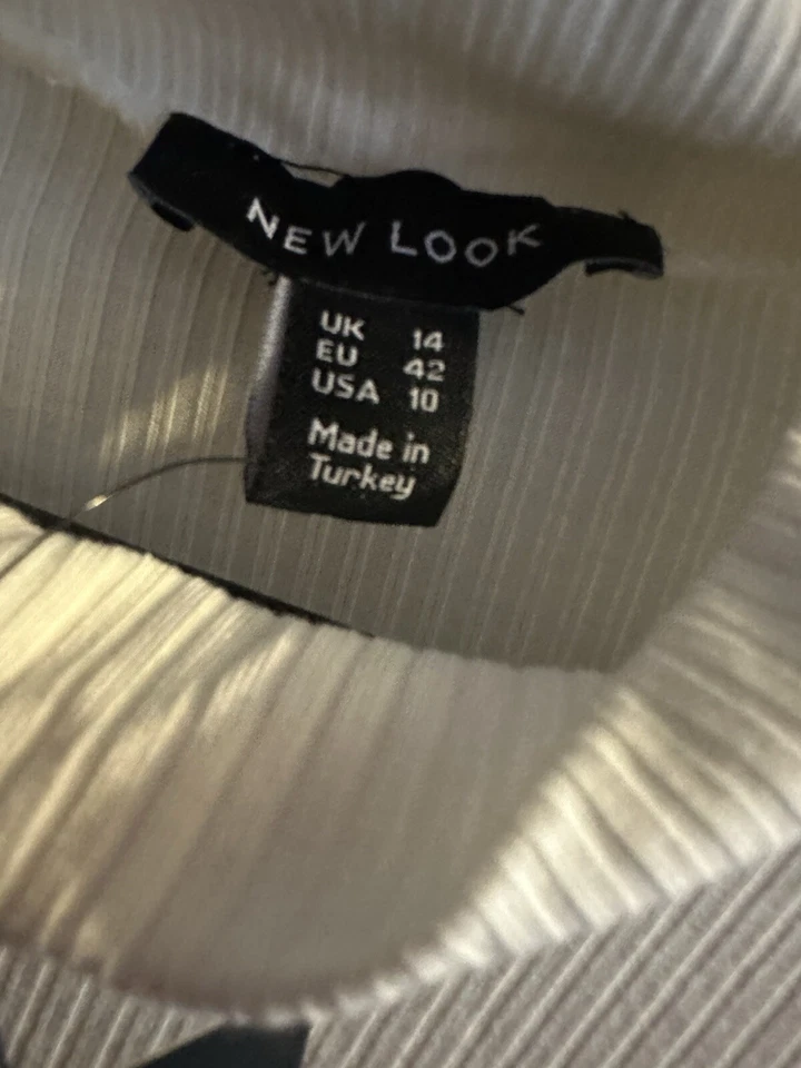 NEW LOOK ladies White ribbed long sleeve top UK 14 Eur 42 - Image 4 of 4