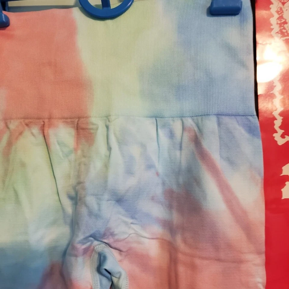 Pchee Bum Pastel Tie Dye Scrunch Athletic Leggings Size Small Pink Green Blue - Image 4 of 4
