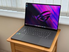 ASUS ROG Zephyrus G16 - Ultra 9 185H, 32GB RAM, 1TB SSD, RTX 4070, OLED 240Hz