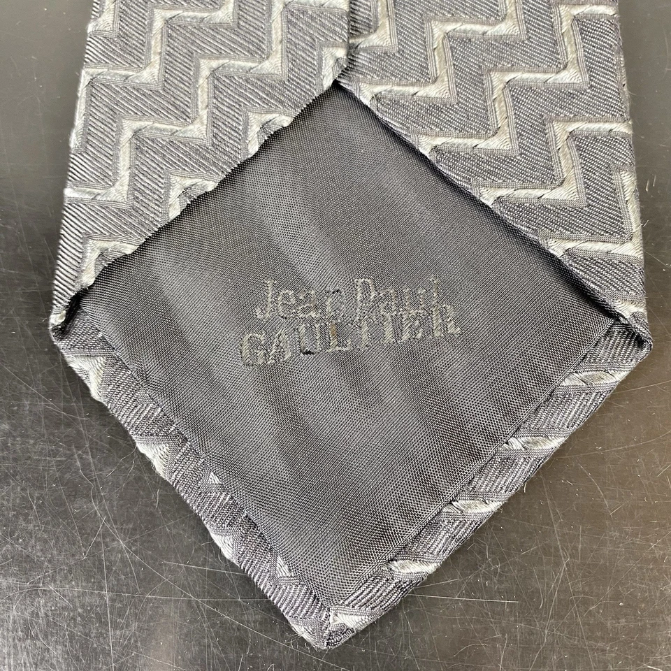 Corbata vintage Jean Paul Gaultier 100 % seda 57" estampada, usada auténtica Foto 3 de 4