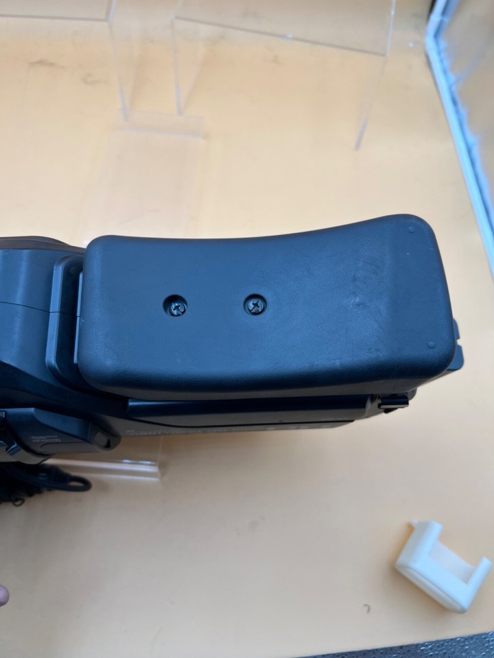 Sony HXRMC2500 Shoulder Mount Full HD AVCHD Video Camera 1080p