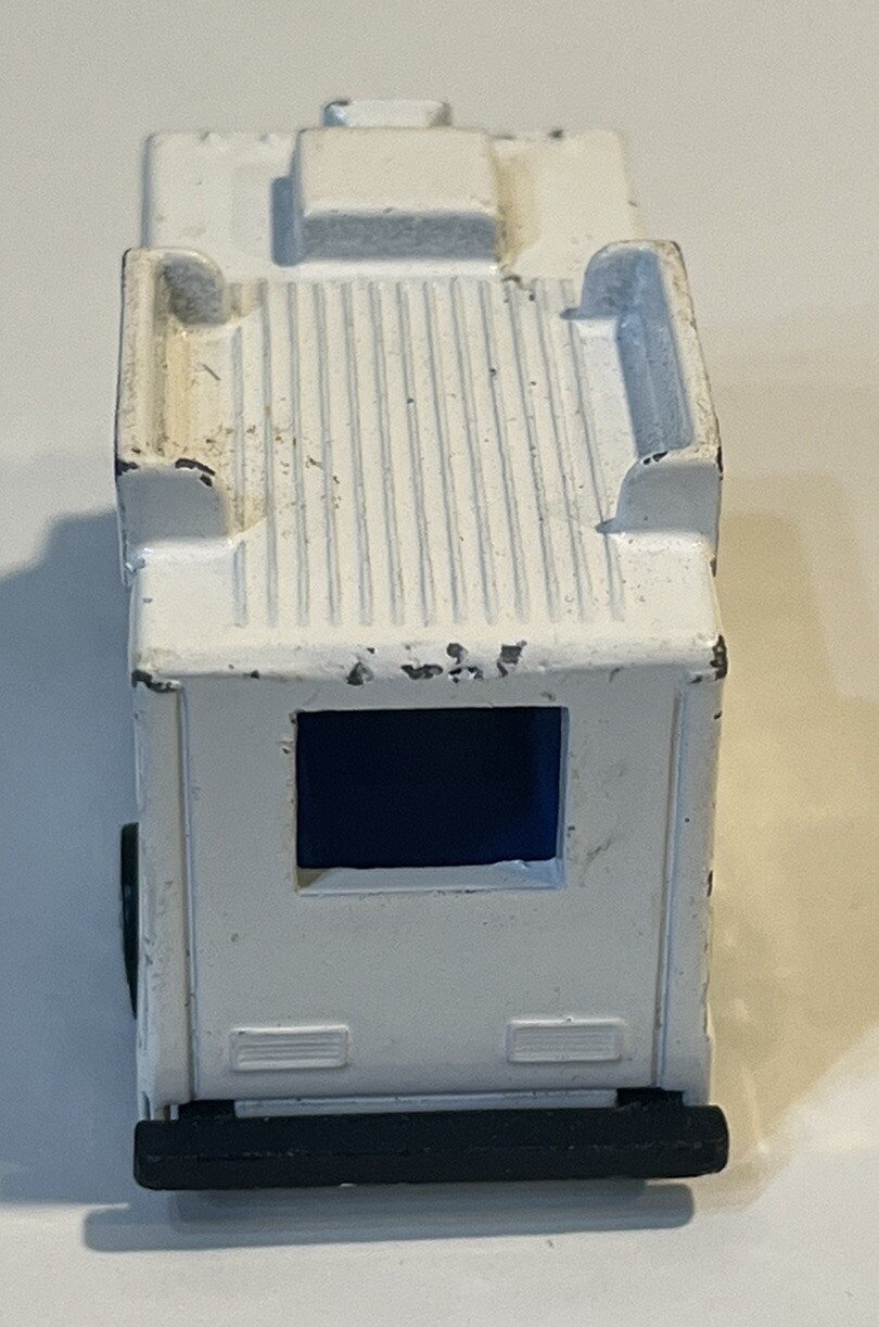 Picture 4 of 6