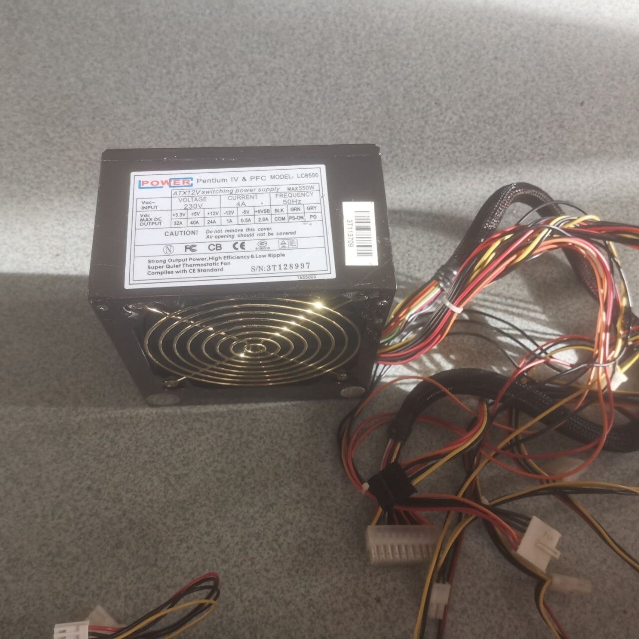 Pentium LC6550 Max 550 Watts alimentation interne stable pour ordinateur fixe