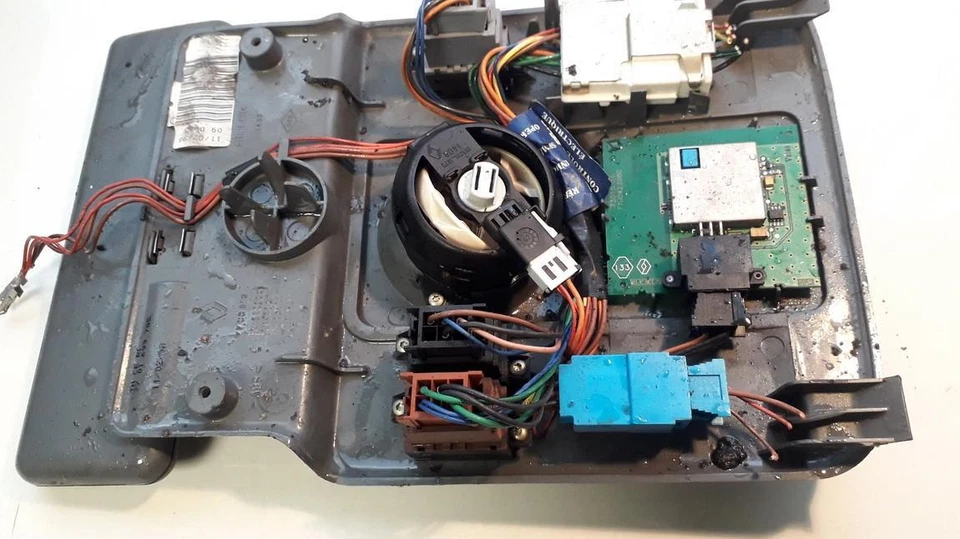 Luz interior delantera Renault Safrane 1998 7700812, 7701699785 #697883-33 Foto 2 de 4