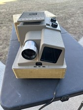 Vintage Revere 553 Auto Magazine Slide Projector With Case Fan  Light Working