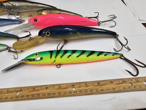 (8) Lot of Megabait Mann's, Bomber, Rapala, Storm Magnum Size Trolling Lures - Picture 2 of 14